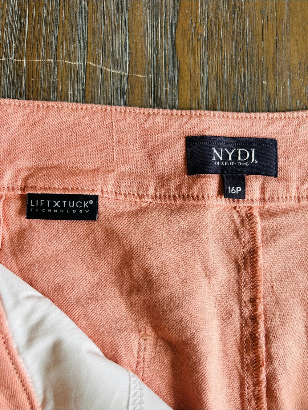 NYDJ Linen Shorts 16P Lift Tuck Technology Coral Pink Bermuda Style NWOT - Picture 6 of 11